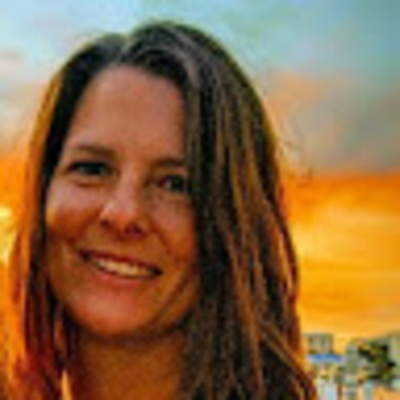 Meet your Posher, Traci - Picture 1 of 1